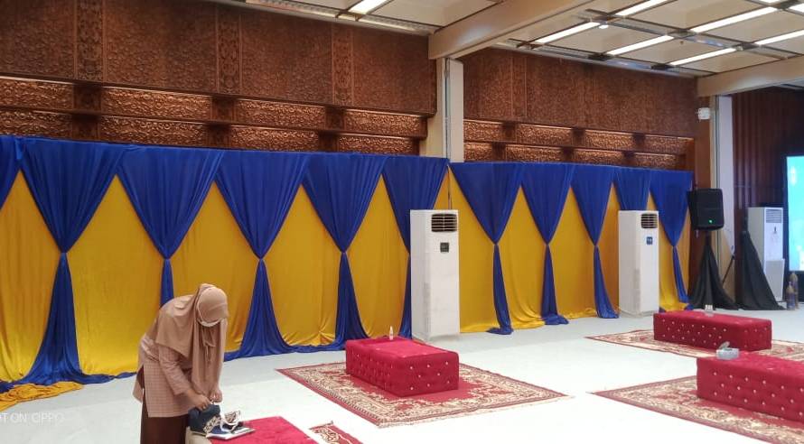 sewa ac standing