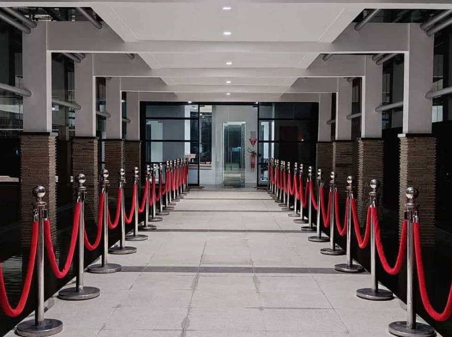 sewa tiang antrian