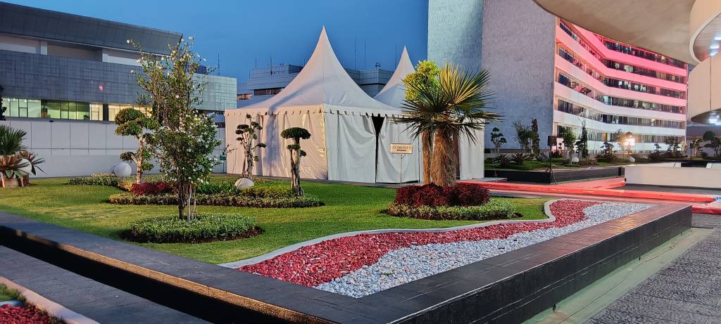 sewa tenda sarnafil menteng jakarta pusat