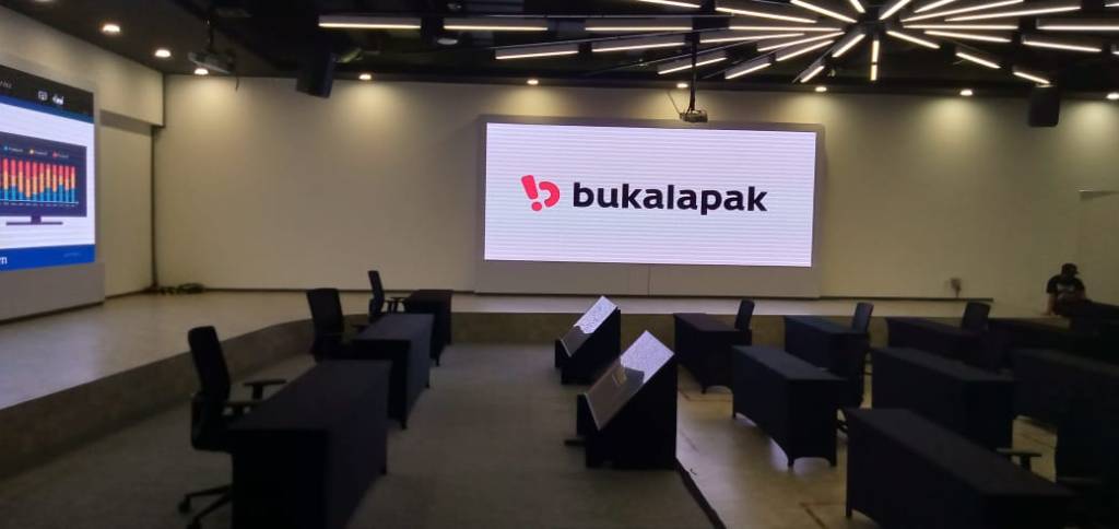 sewa meja ibm jakarta utara