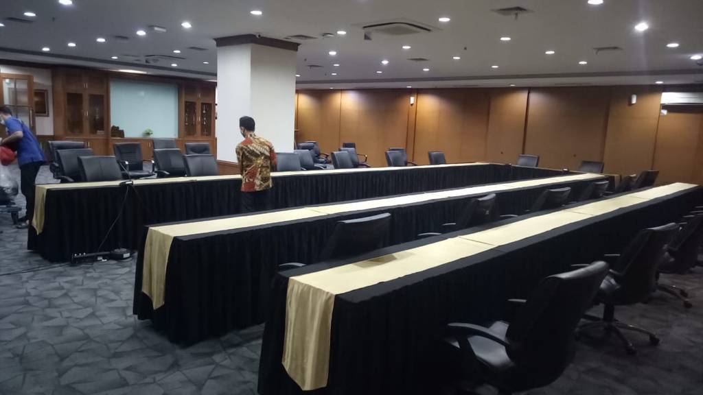 sewa meja ibm