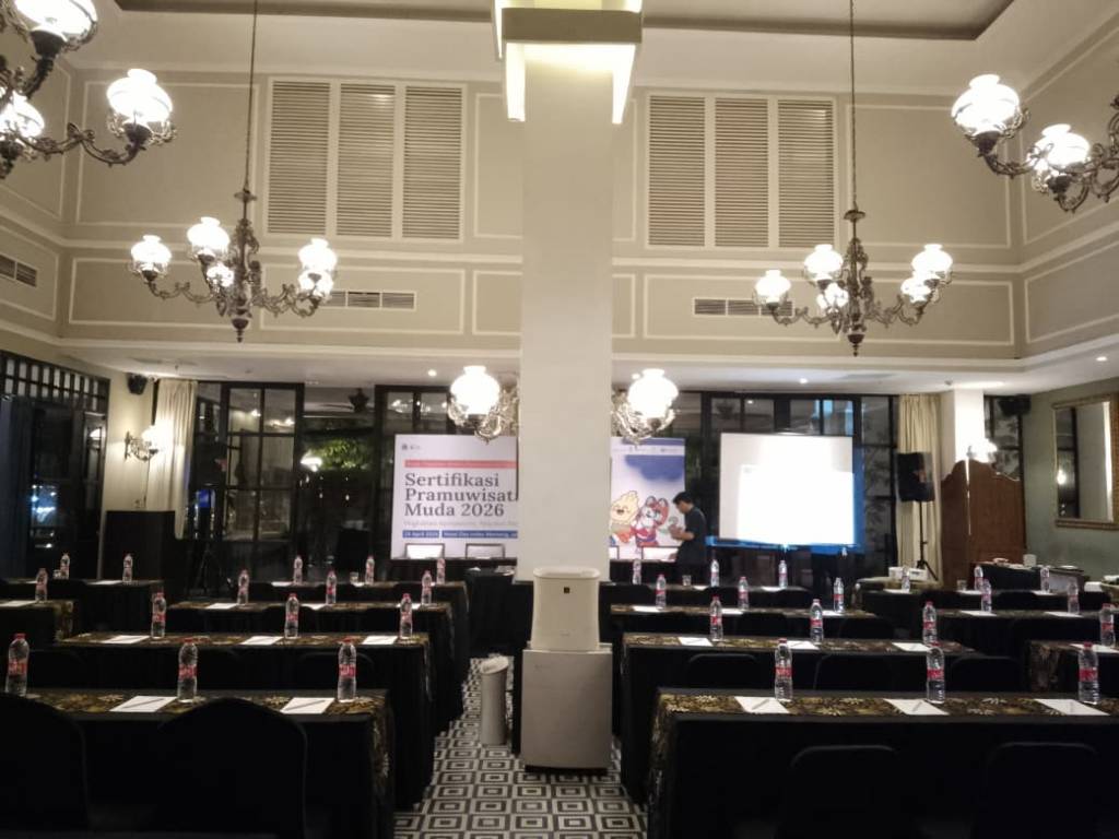 sewa meja ibm jakarta pusat