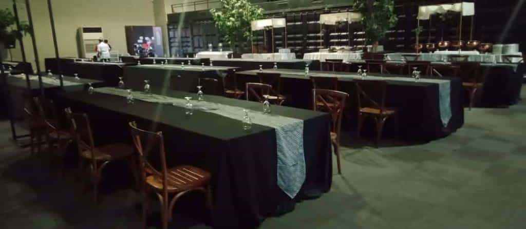 Sewa Meja Kotak Jakarta Pusat