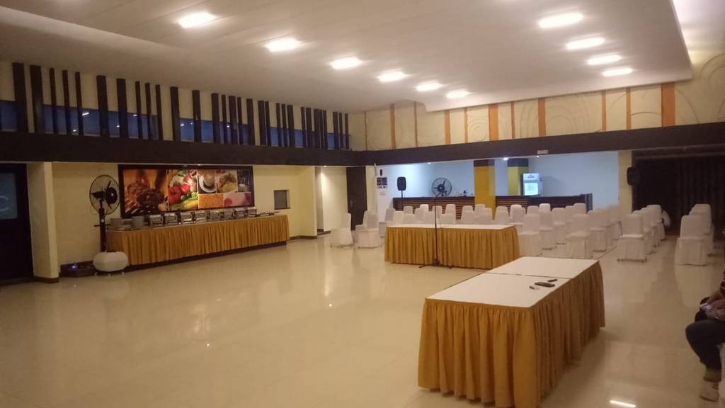 Sewa Meja Kotak Jakarta
