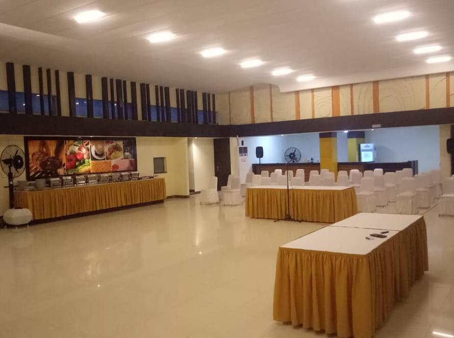 Sewa Meja Kotak Jakarta