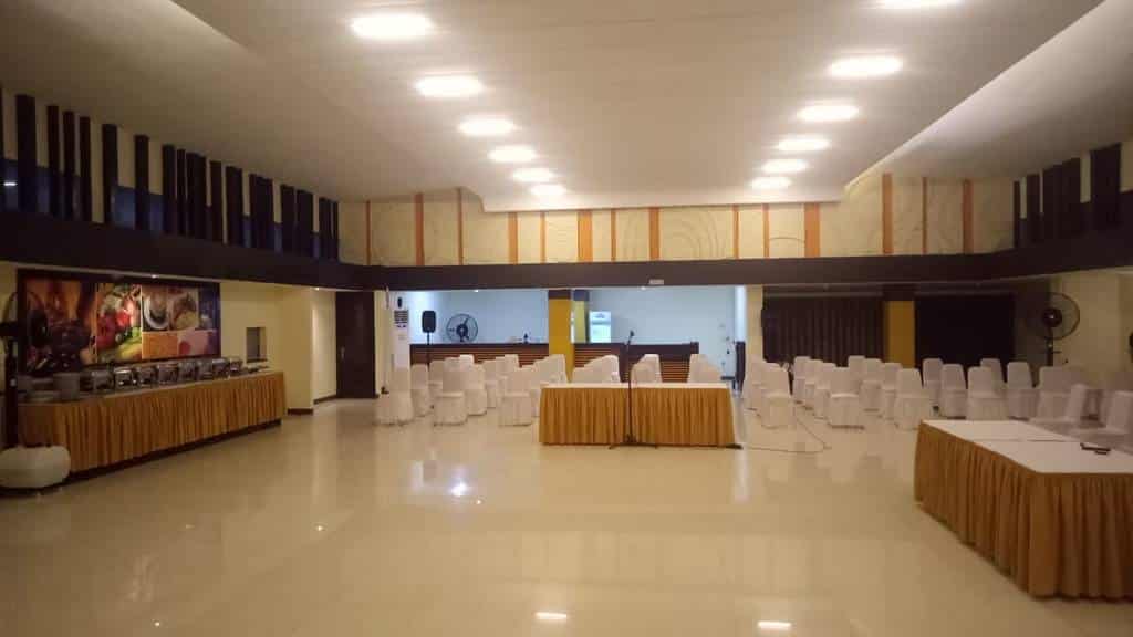 Sewa Meja Kotak Jakarta Selatan