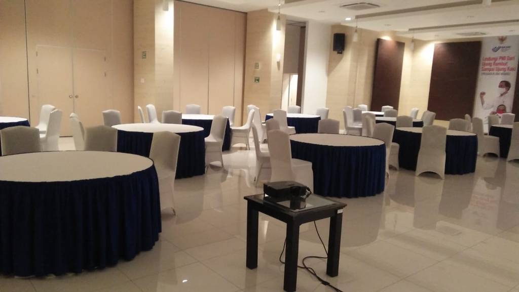 Sewa Meja Bulat Jakarta