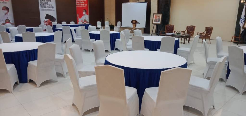 Sewa Meja Bulat Jakarta Selatan