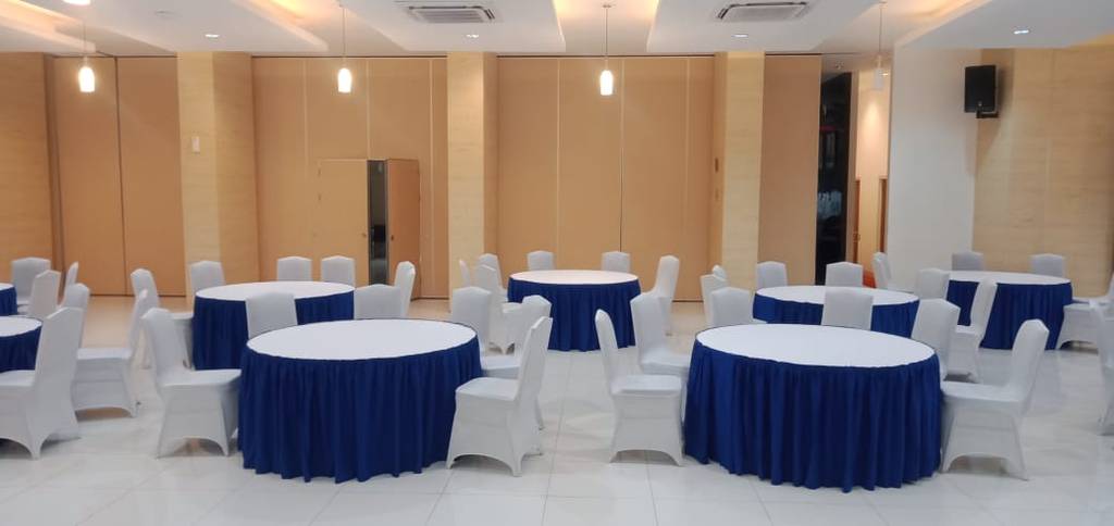 Sewa Meja Bulat Jakarta Barat