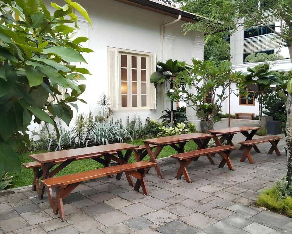 Sewa Kursi Meja Taman Jakarta Utara