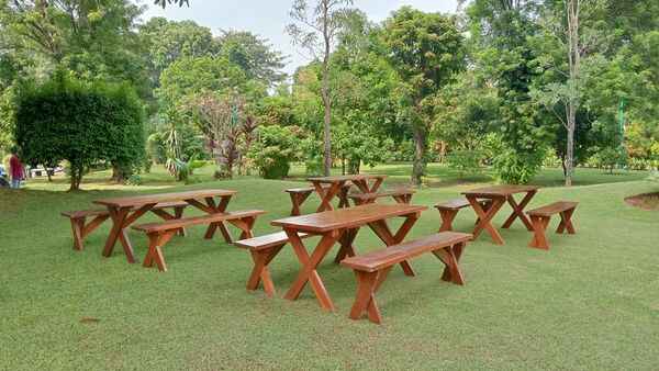 Sewa Kursi Meja Taman Jakarta Selatan